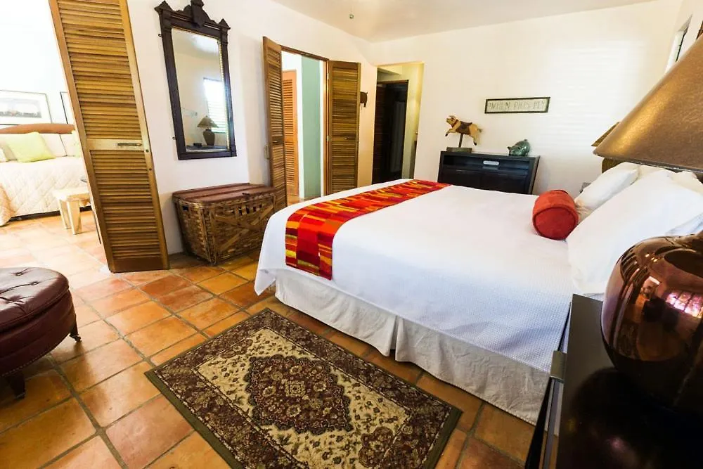 Отель Hacienda Tamarindo Вьекес