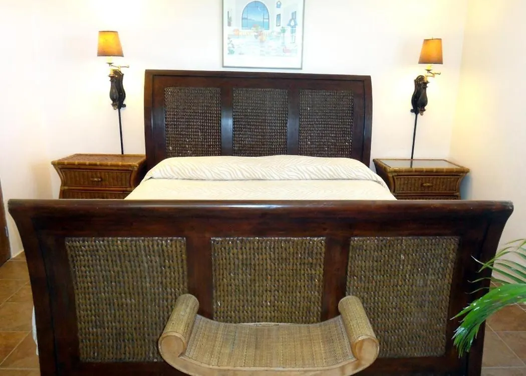 Отель Hacienda Tamarindo Вьекес