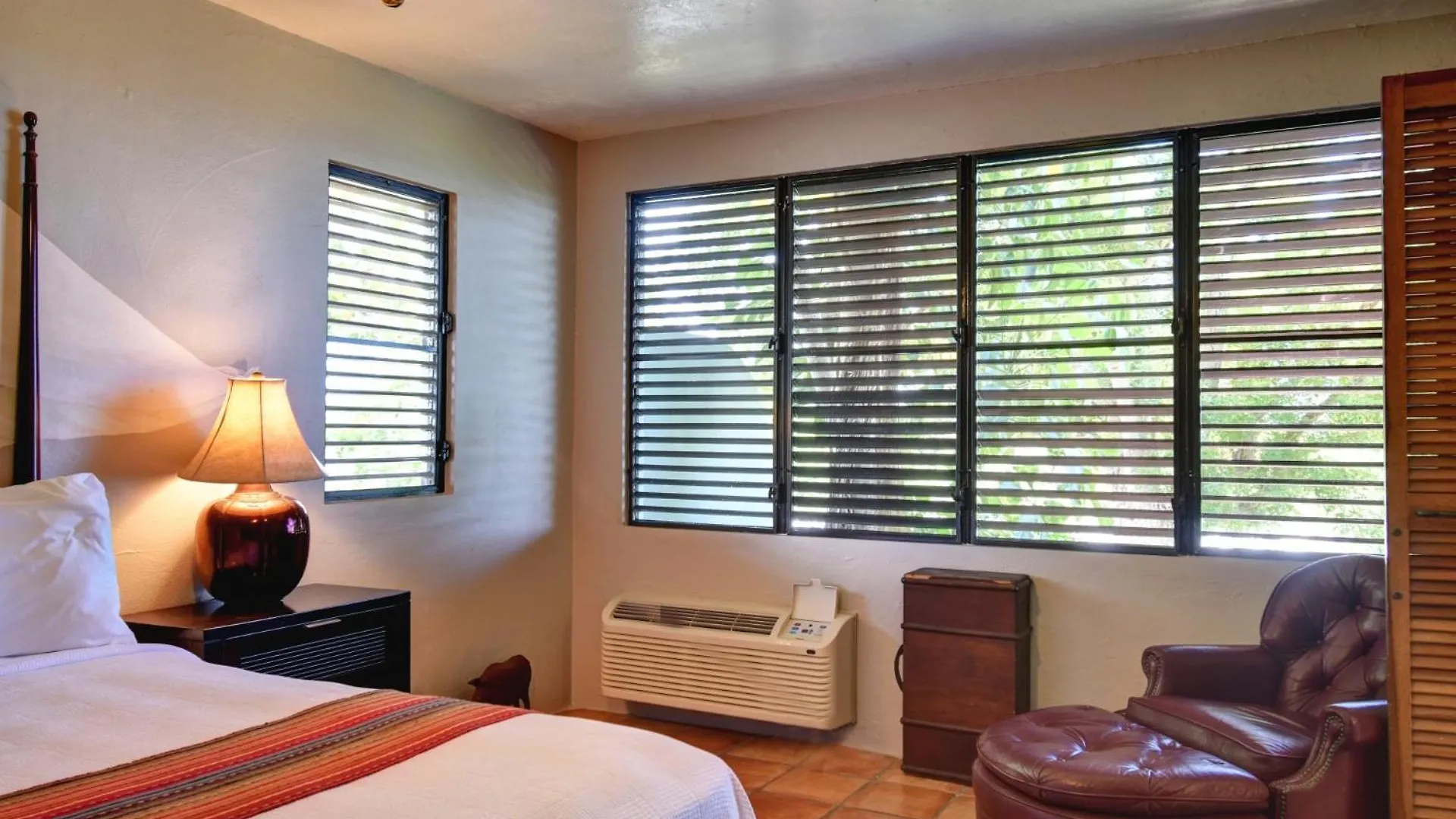 Отель Hacienda Tamarindo Вьекес 3*,