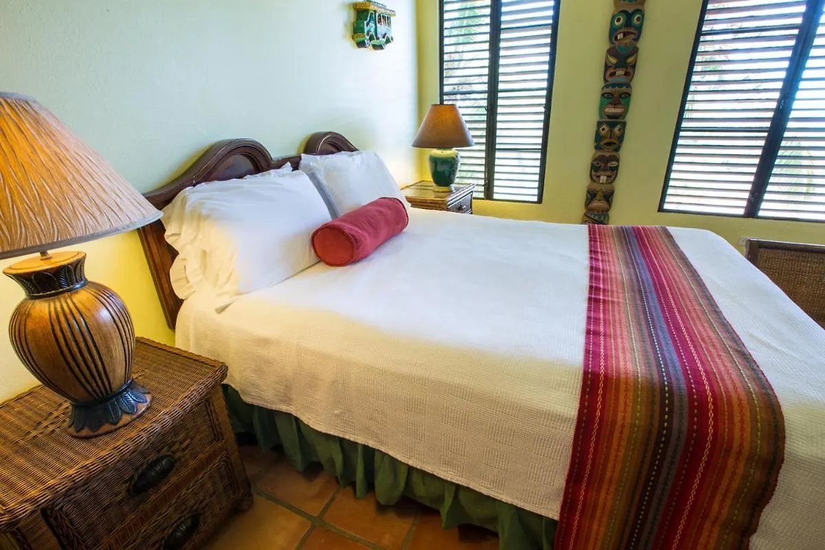 Отель Hacienda Tamarindo Вьекес