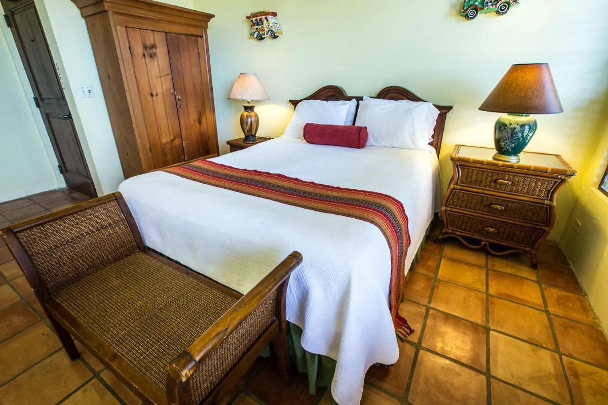 Отель Hacienda Tamarindo Вьекес 3*,