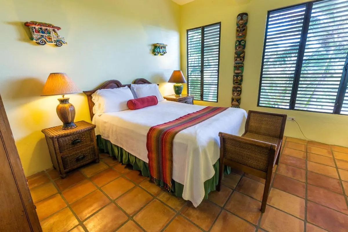 Отель Hacienda Tamarindo Вьекес