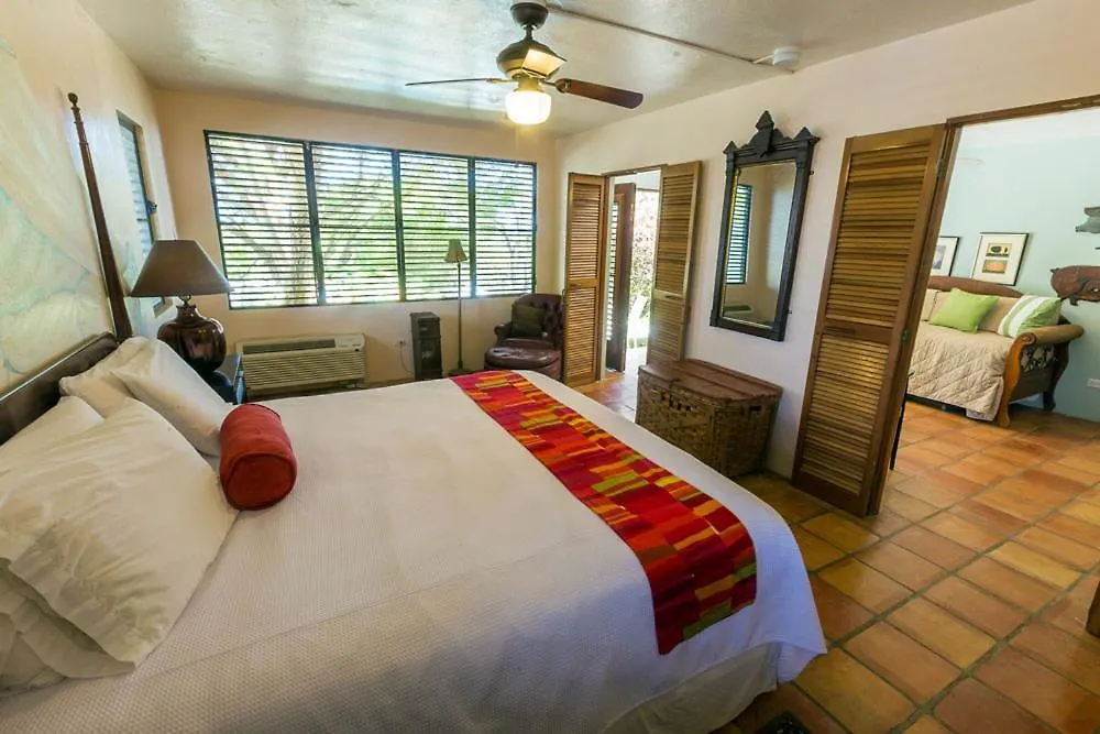 Отель Hacienda Tamarindo Вьекес